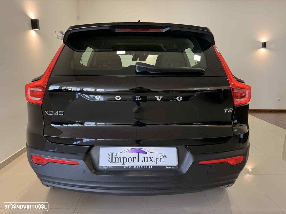 Volvo XC 40 1.5 T2 Momentum - 6