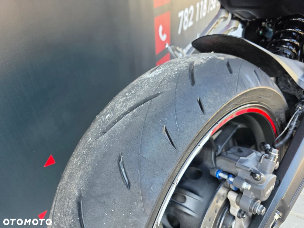 Honda CBR - 11