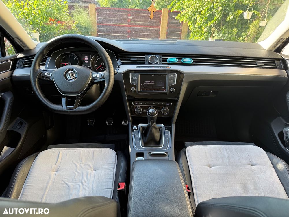 Volkswagen Passat 1.6 TDI (BlueMotion Technology) Comfortline - 11