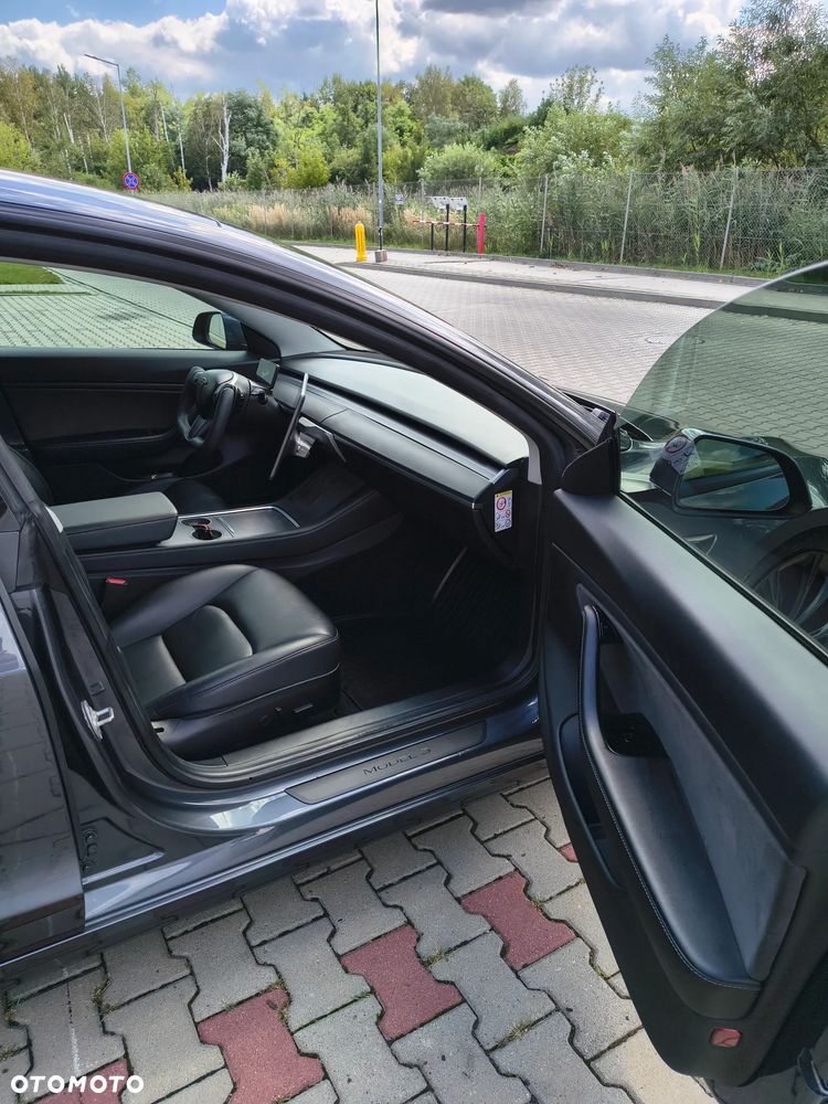 Tesla Model 3 - 14