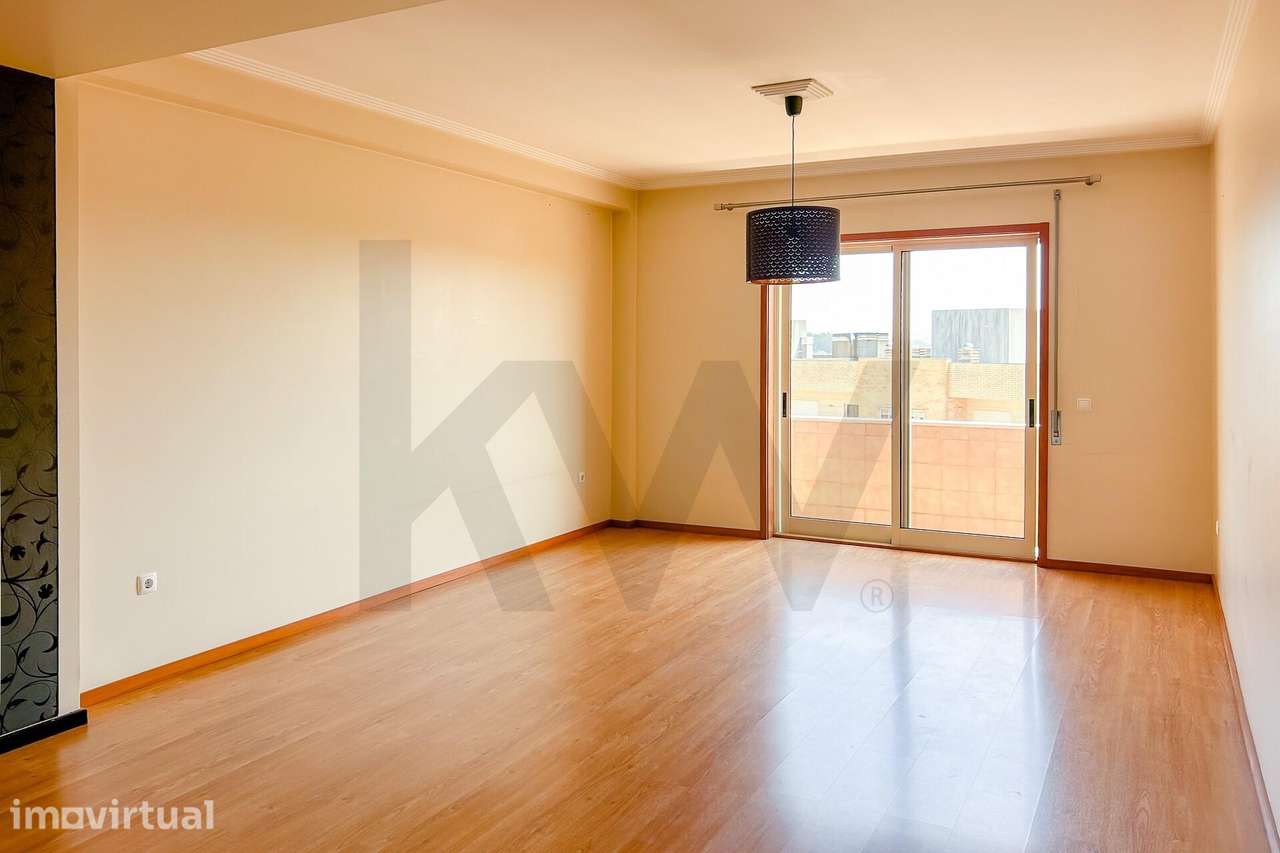 T2 no último piso, suite, varandas e box, São Romão do Coronado - Grande imagem: 2/26