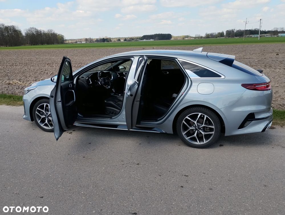 Kia ProCeed - 10