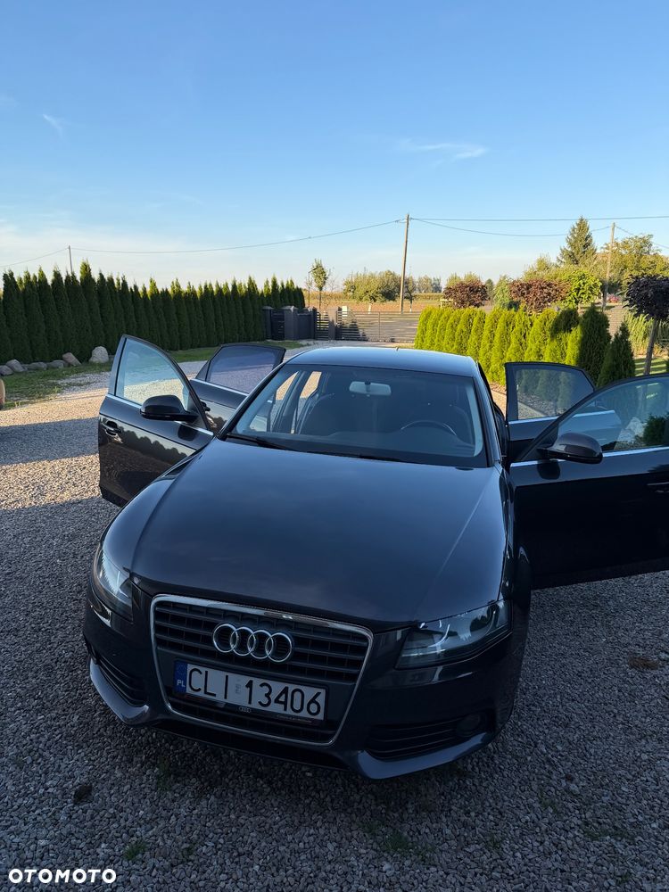 Audi A4 Limousine - 17