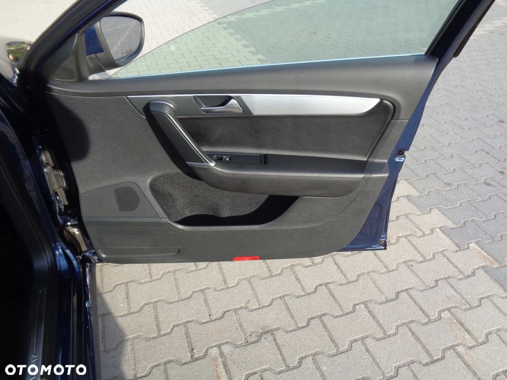 Volkswagen Passat 1.8 TSI Highline - 38