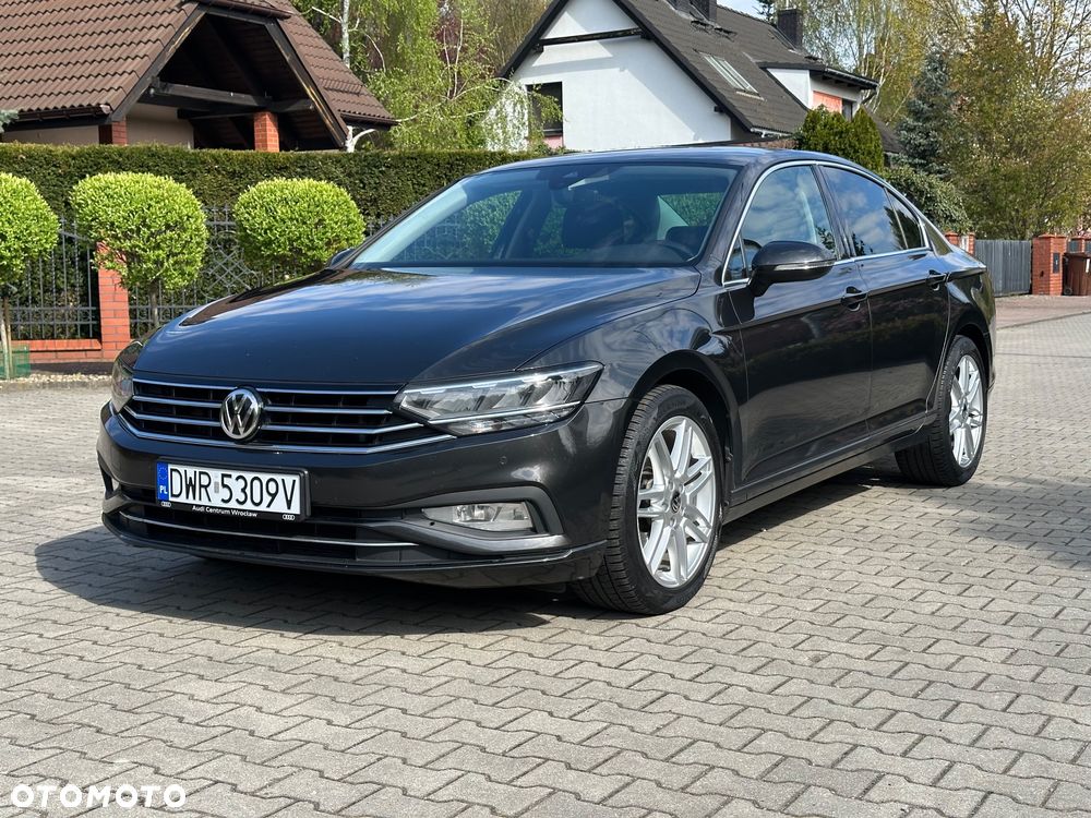 Volkswagen Passat 2.0 TDI Elegance DSG - 2