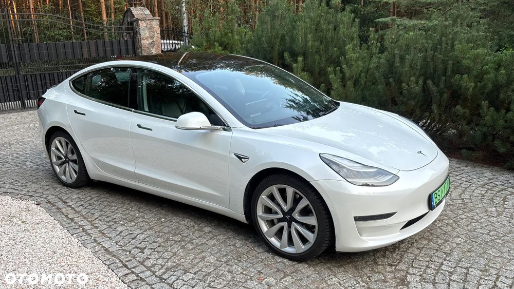 Tesla Model 3 - 2