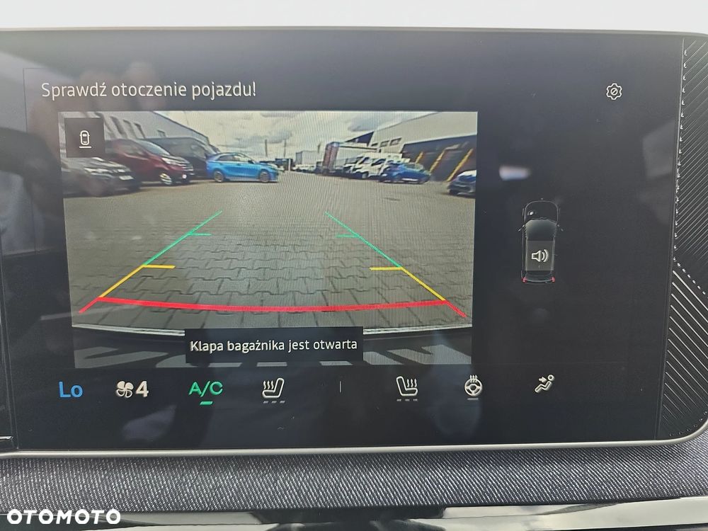 Renault 5 40kWh Urban Range Techno - 17