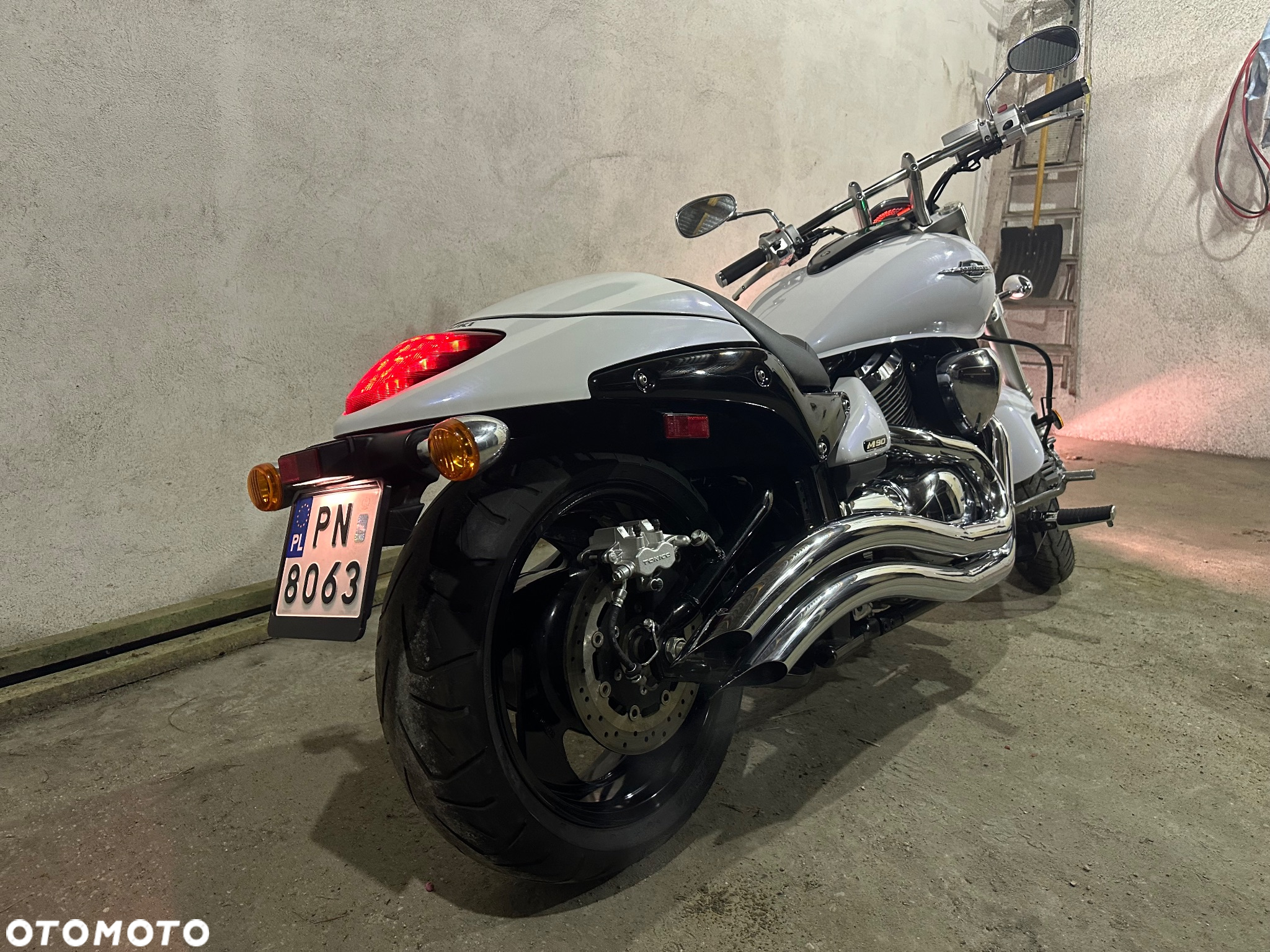 Suzuki Intruder - 14
