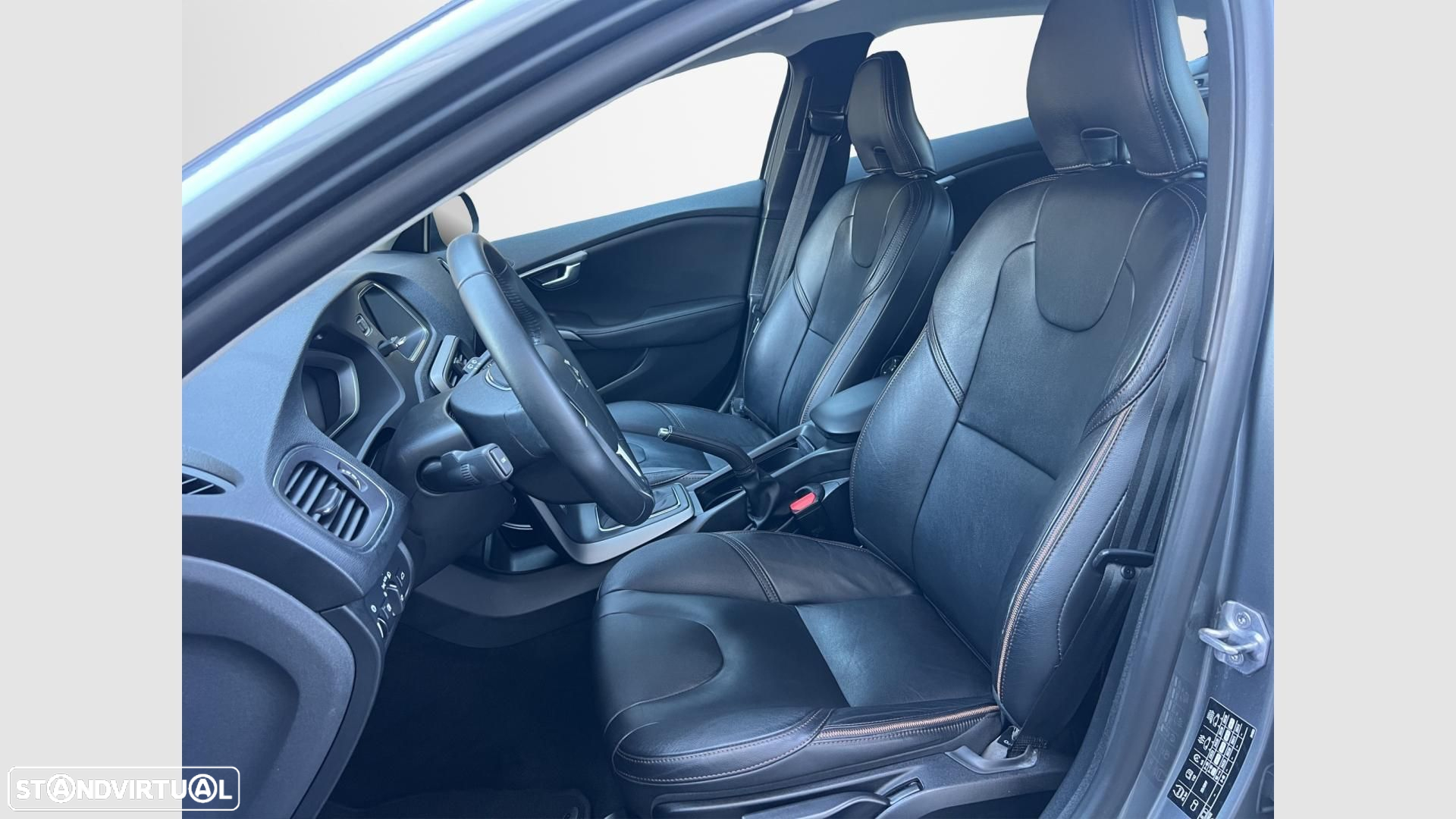 Volvo V40 Cross Country 1.5 T3 Geartronic - 10
