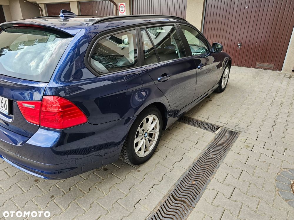 BMW Seria 3 ver-320d-dpf - 4