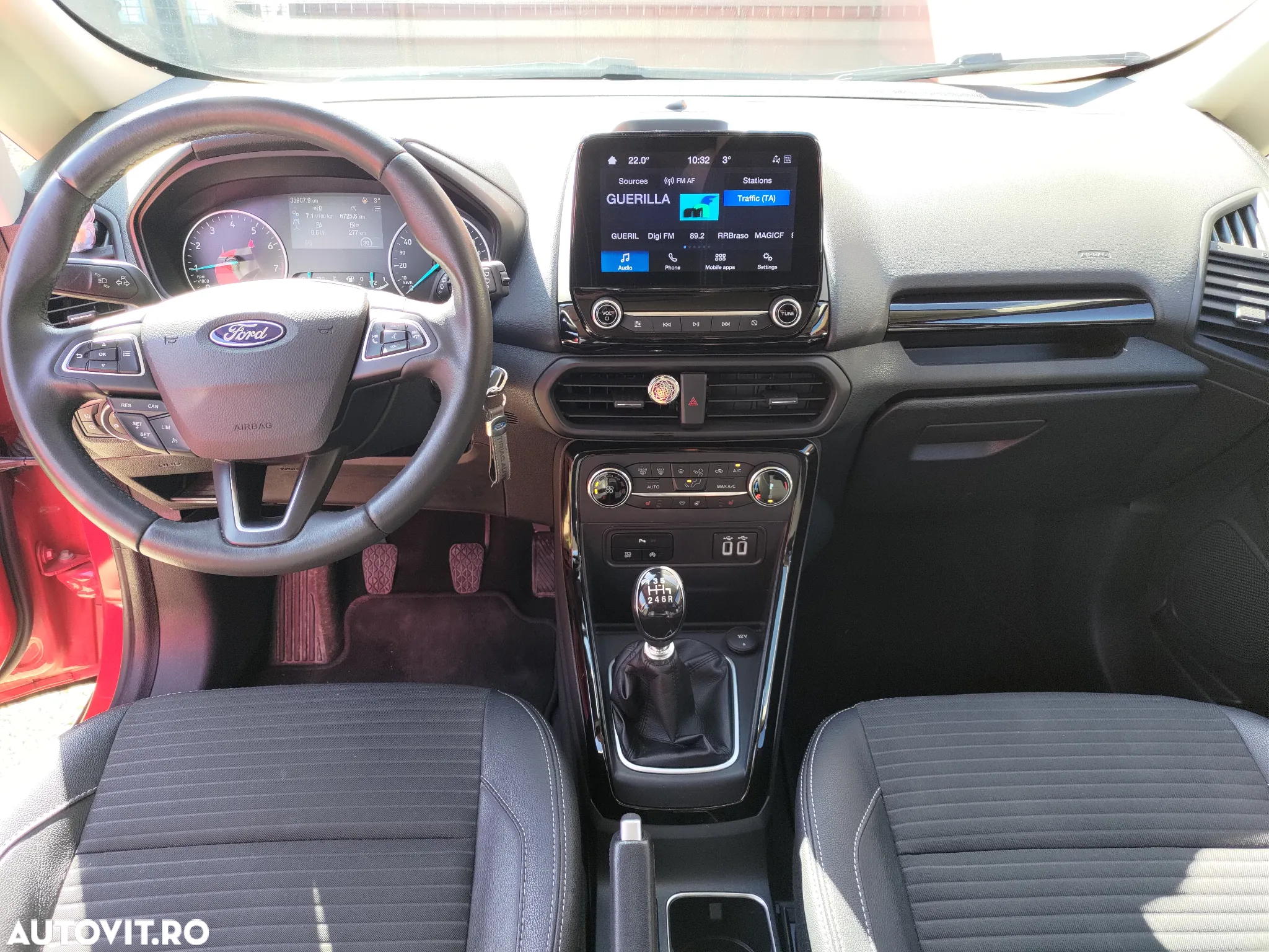 Ford EcoSport 1.0 EcoBoost Titanium - 10