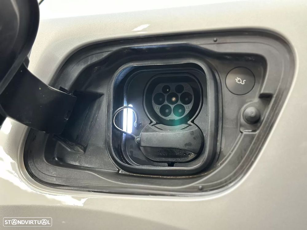 Volvo XC 40 Recharge Core - 34