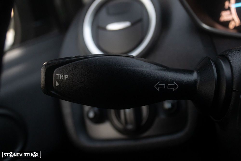 Ford Fiesta 1.0 T EcoBoost Titanium - 17