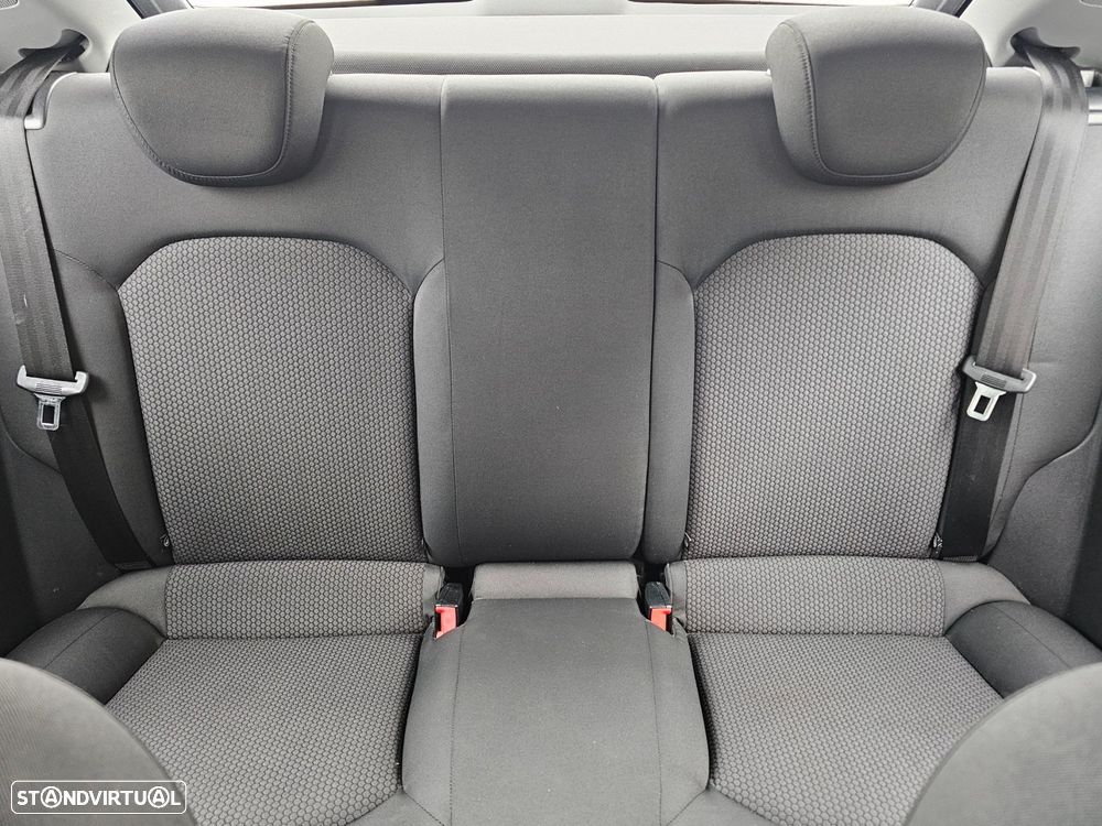 Audi A1 1.6 TDI Attraction - 16