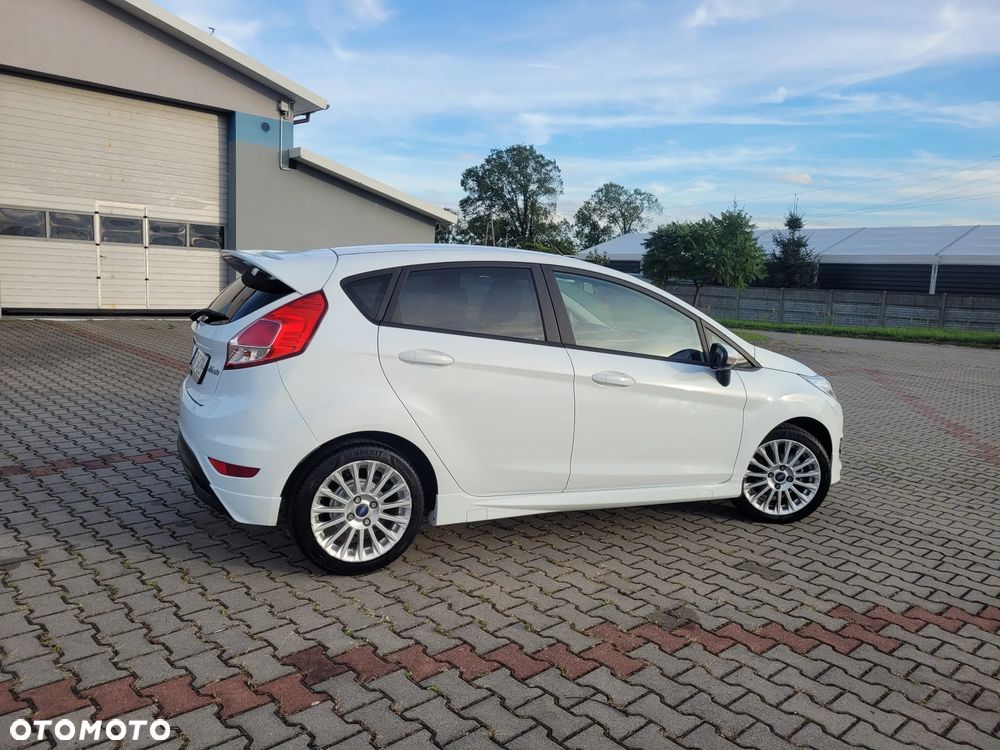 Ford Fiesta - 12