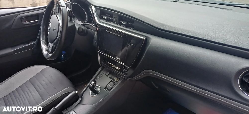 Toyota Auris - 5