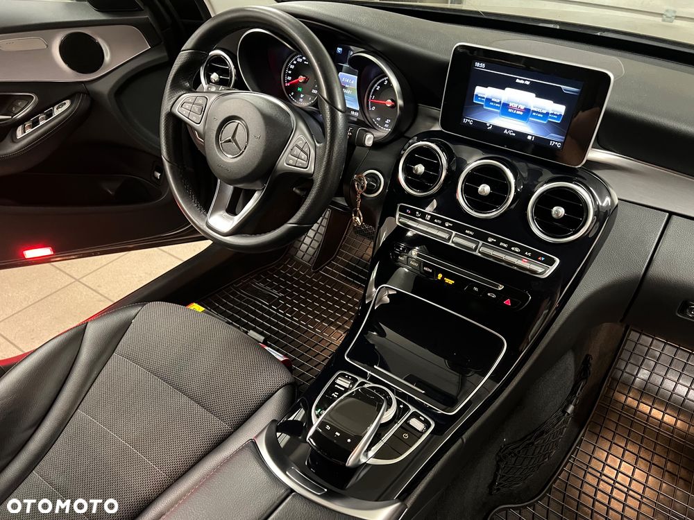 Mercedes-Benz Klasa C 180 9G-TRONIC - 27