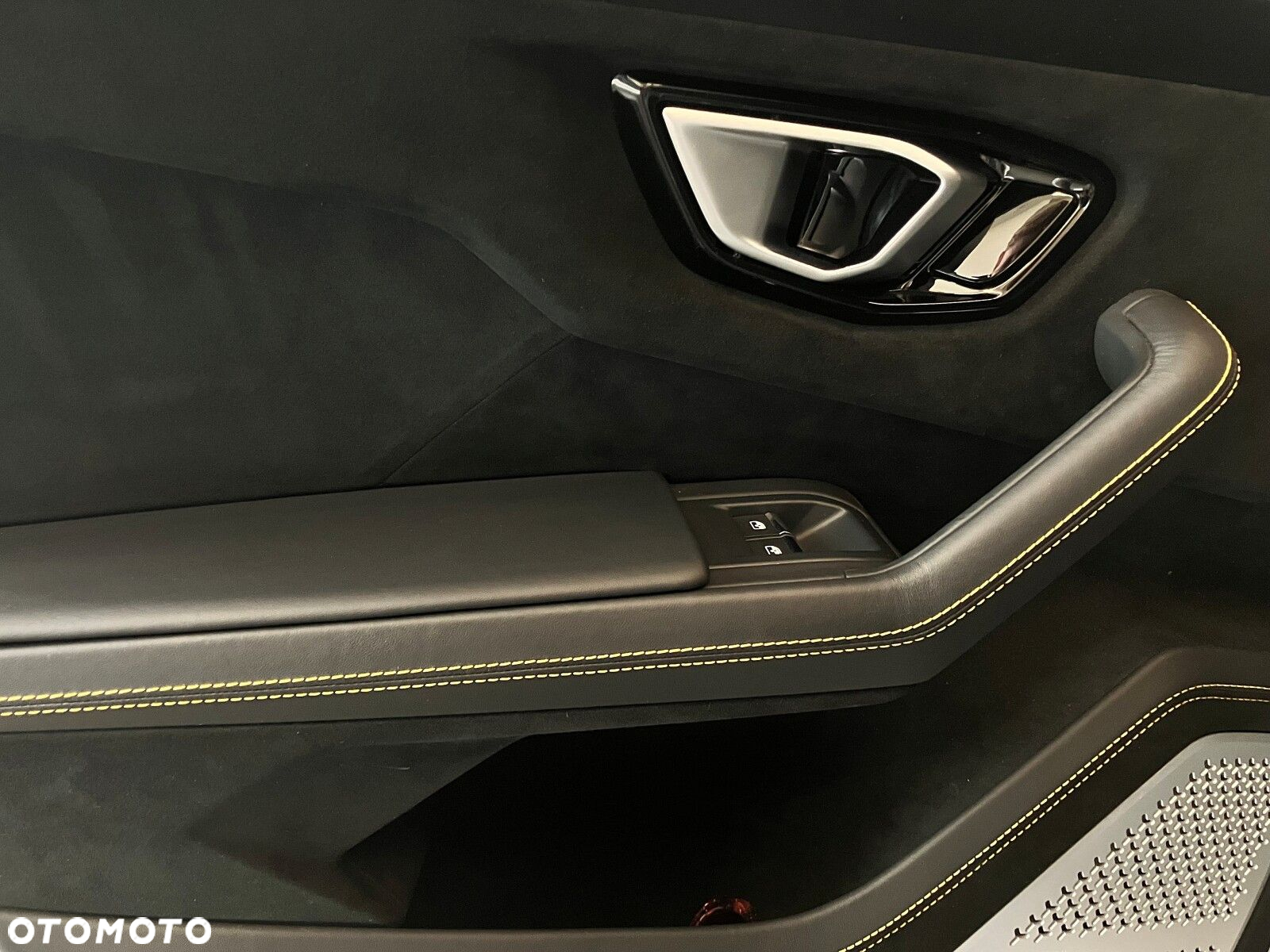Lamborghini Urus - 20