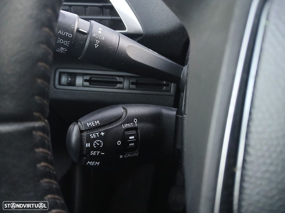 Peugeot 3008 1.5 BlueHDi Active - 25