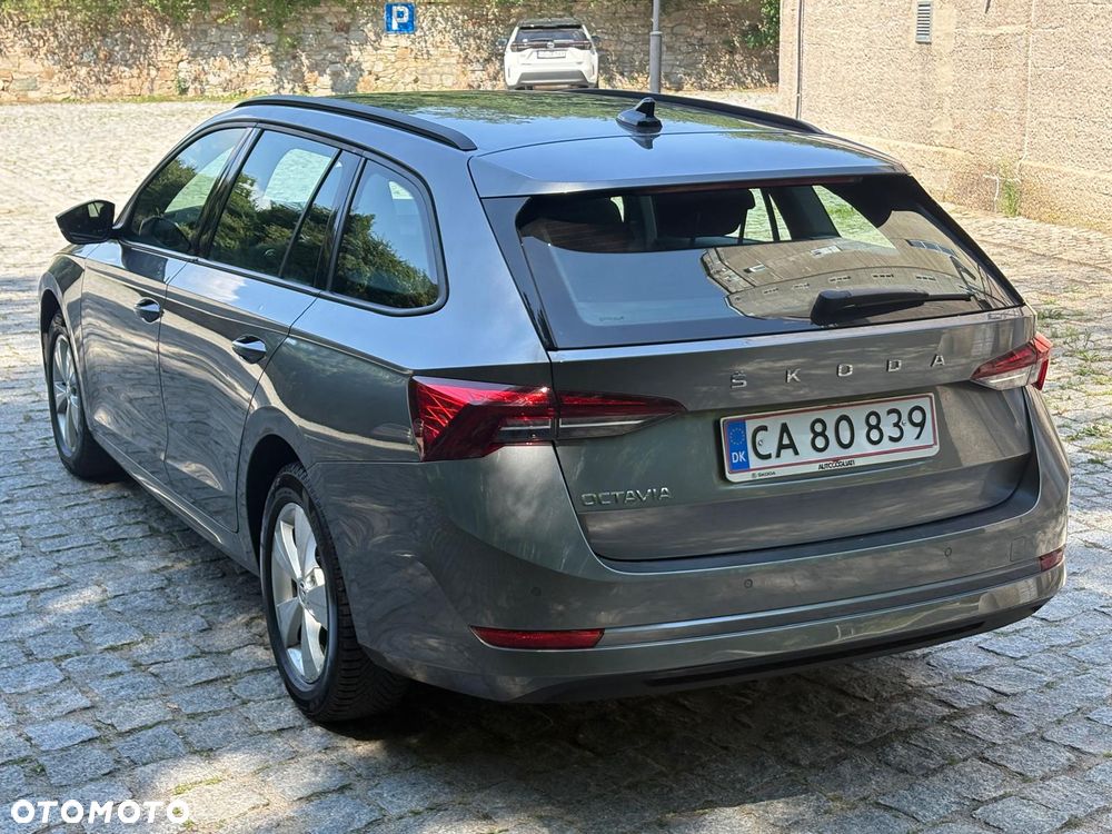 Skoda Octavia 2.0 TDI Ambition DSG - 20