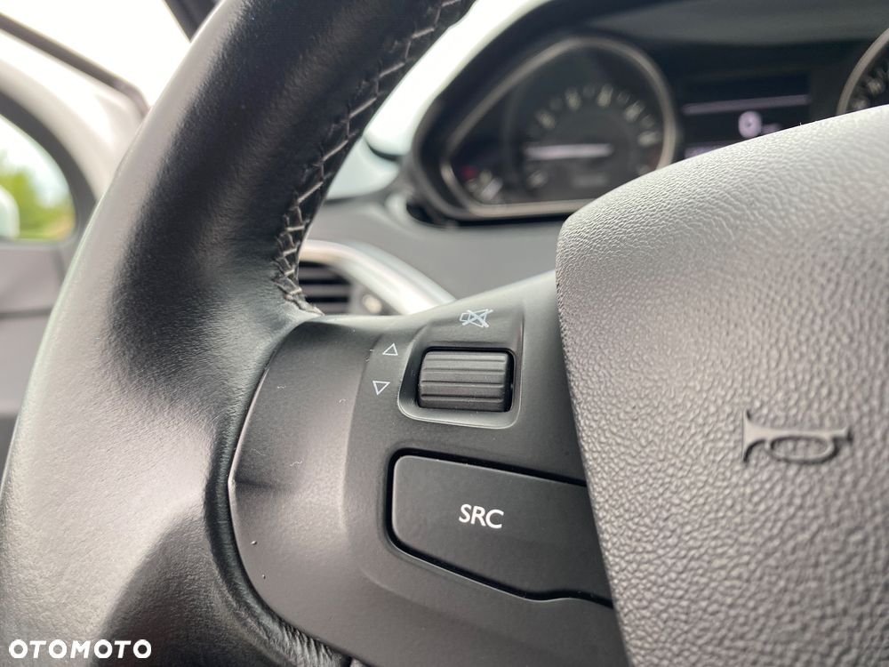 Peugeot 2008 PureTech 110 Stop&Start Allure - 21