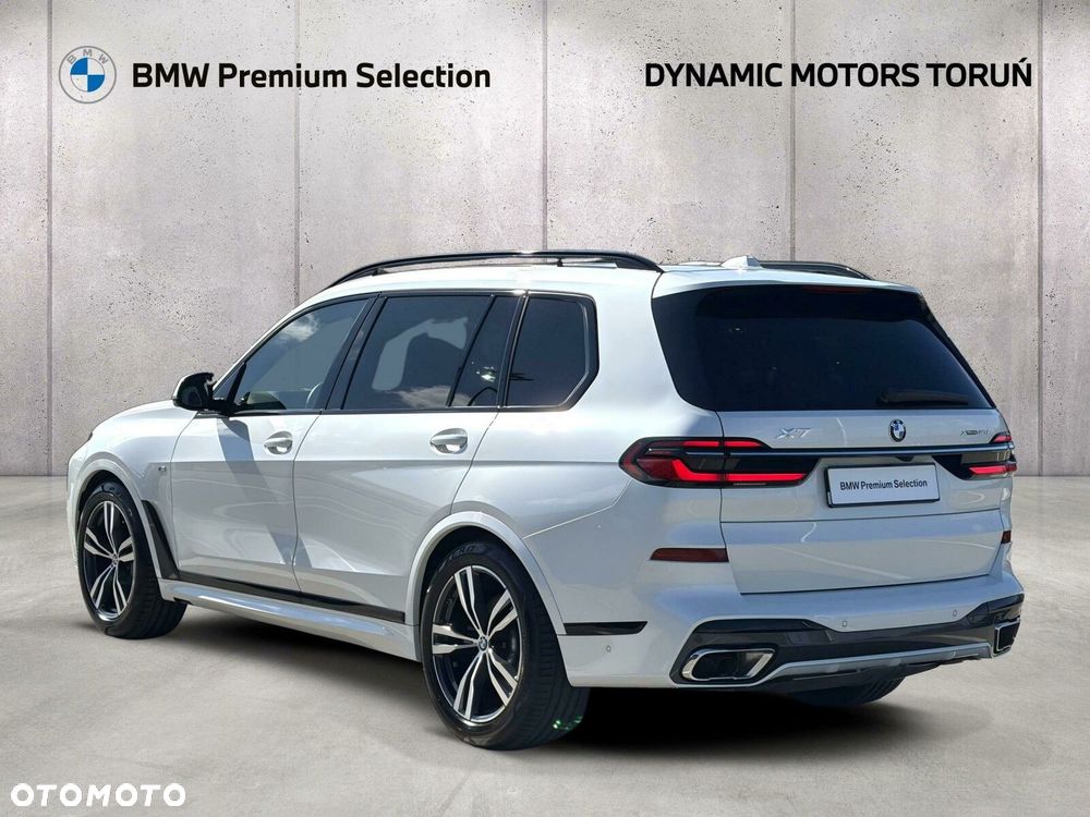 BMW X7 - 7