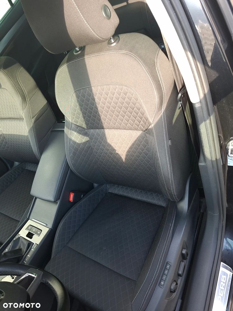 Skoda Superb 2.0 TDI Style - 25