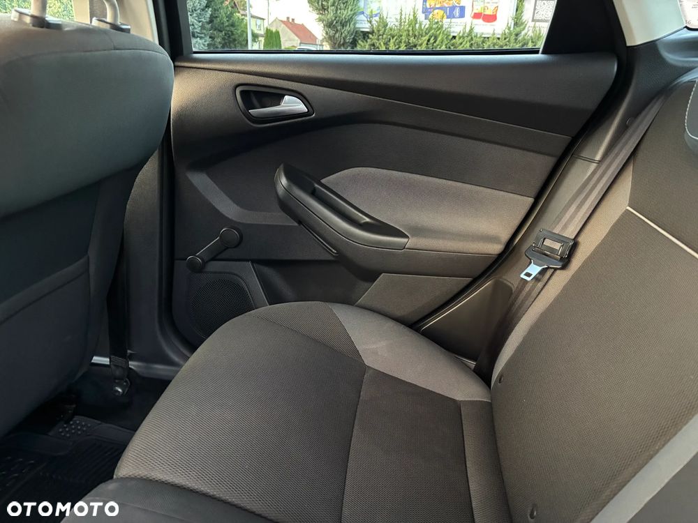 Ford Focus - 17