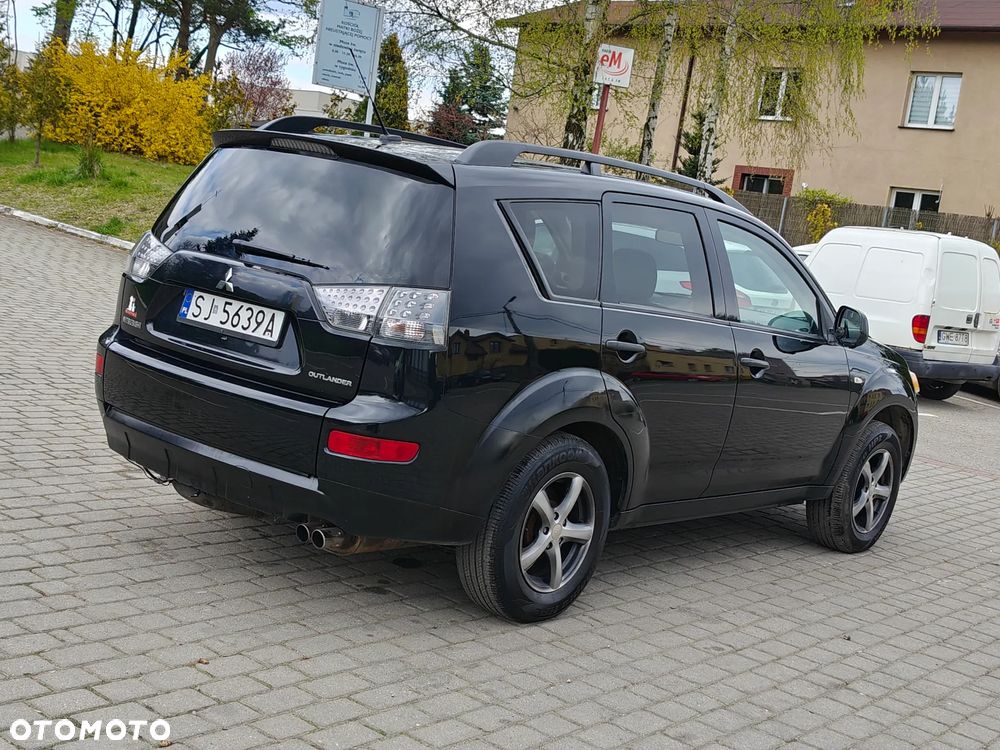 Mitsubishi Outlander 2.4 4WD CVT Intense - 10