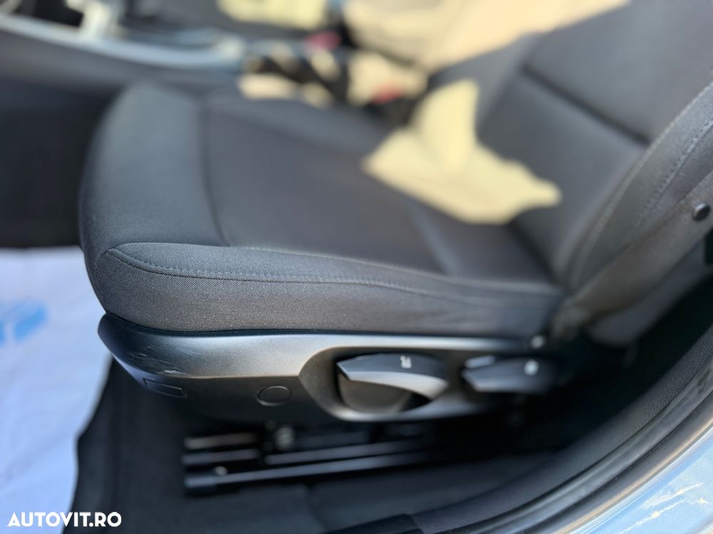 BMW Seria 1 120i Aut. Edition Sport - 22