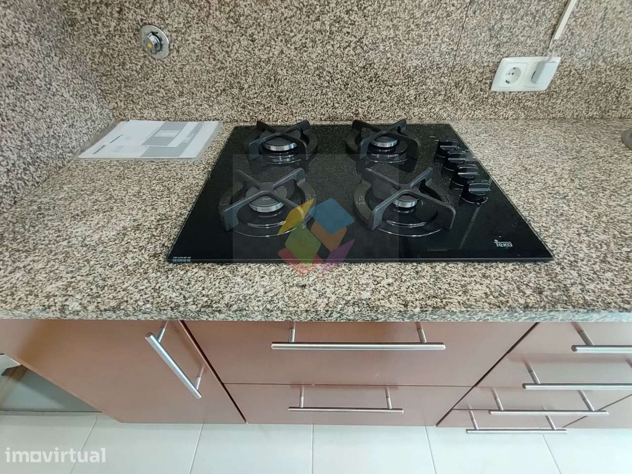 Apartamento T2 com Varanda e Lugar de Garagem | Zona dos Passionistas - Grande imagem: 4/35