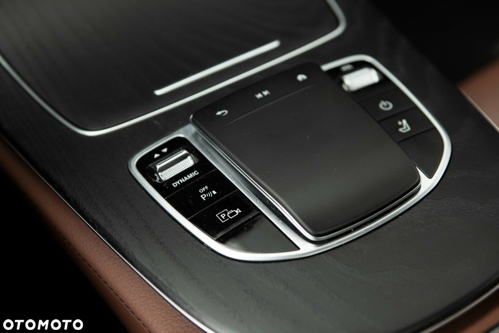 Mercedes-Benz Klasa E - 28