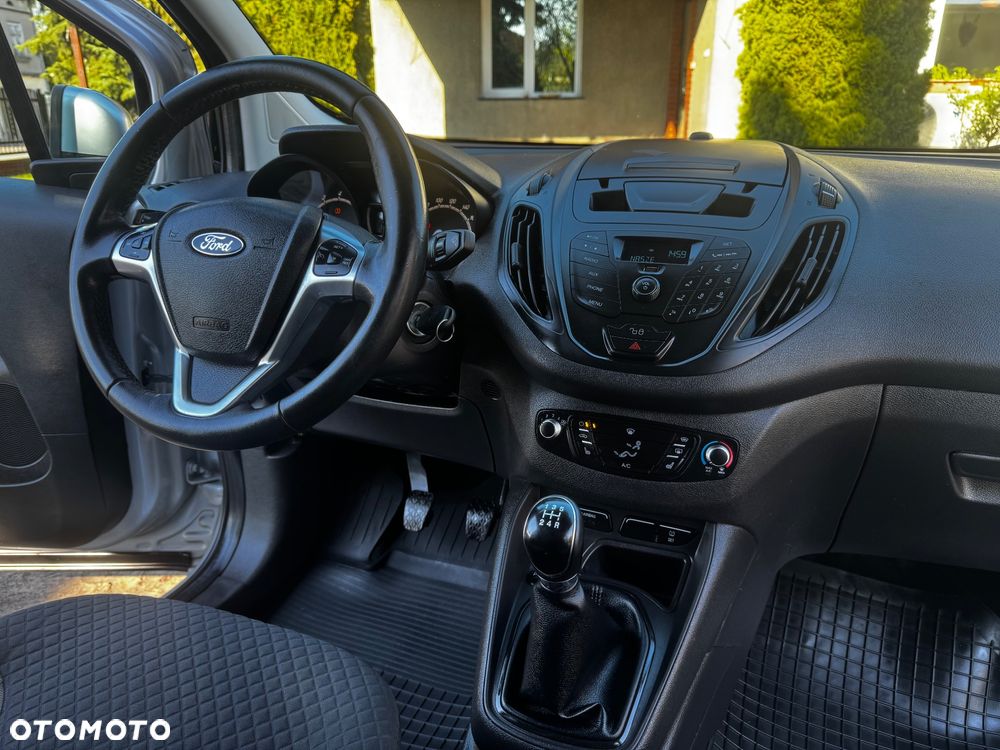 Ford Tourneo Courier 1.0 EcoBoost S&S Ambiente - 8