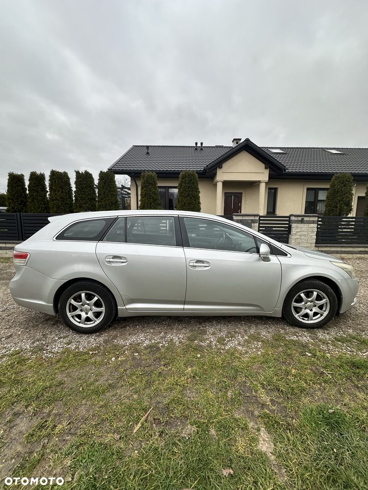Toyota Avensis - 3