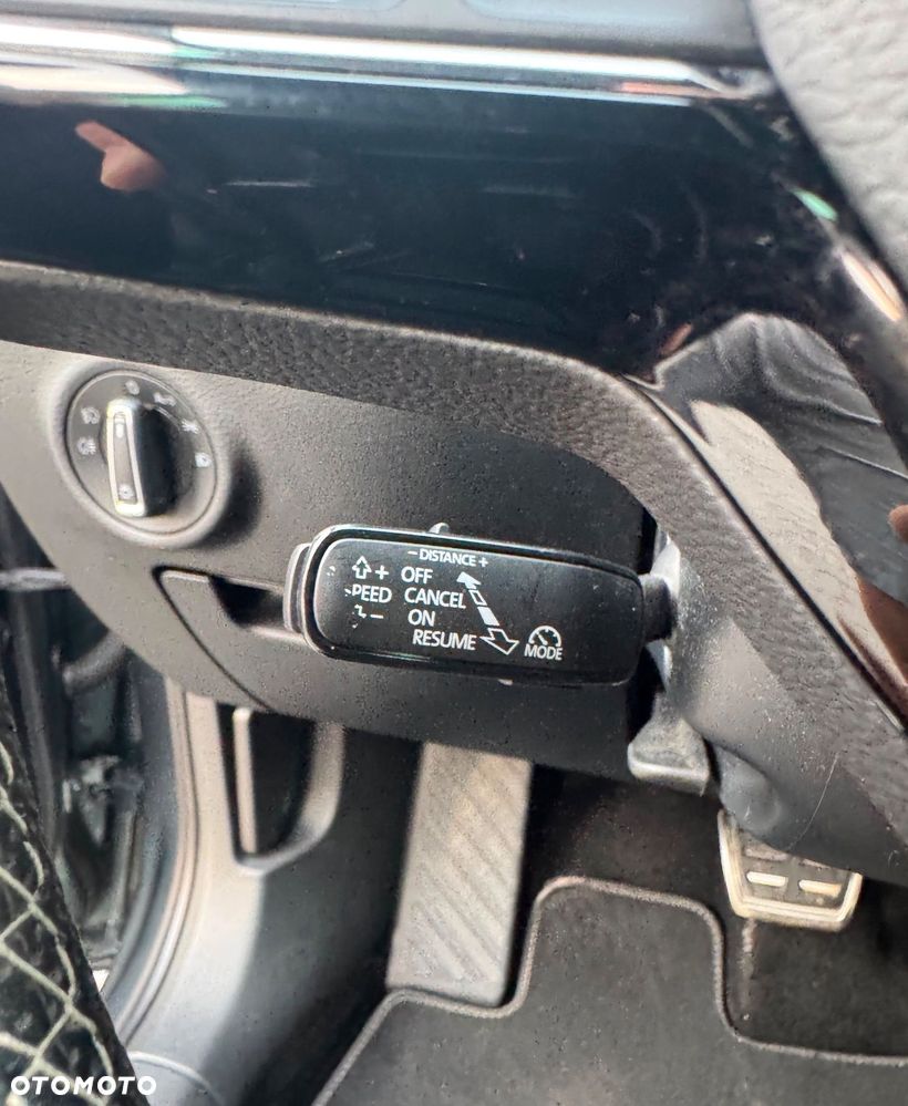 Skoda Superb 2.0 TDI DSG Sportline - 22