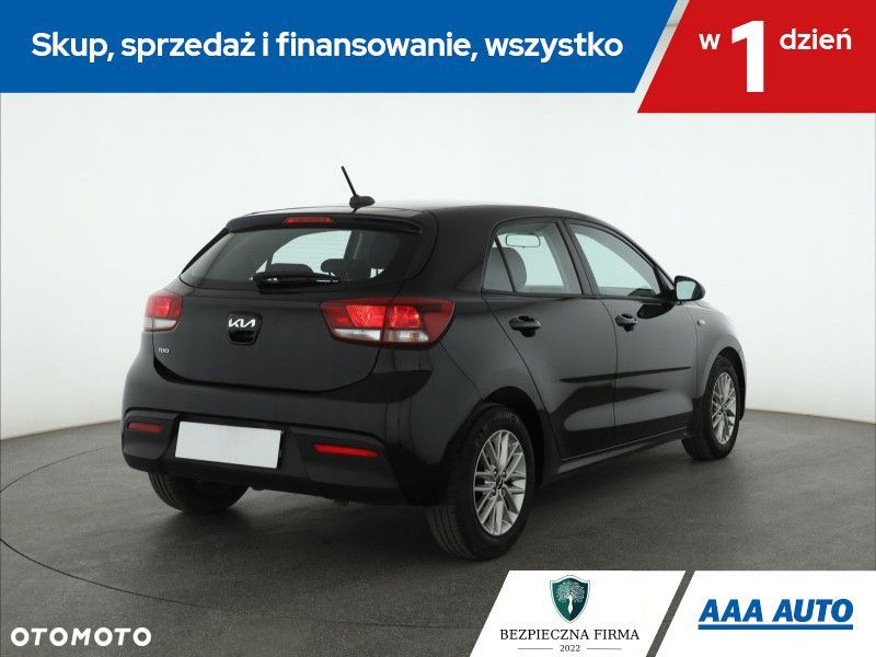 Kia Rio - 7