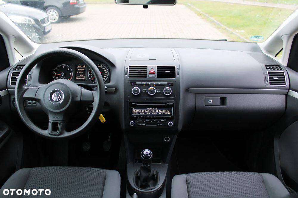Volkswagen Touran - 17