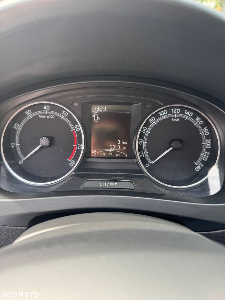 Skoda RAPID 1.0 TSI Active - 3