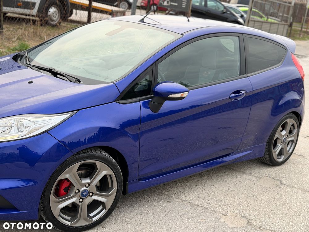 Ford Fiesta 1.6 EcoBoost ST - 12