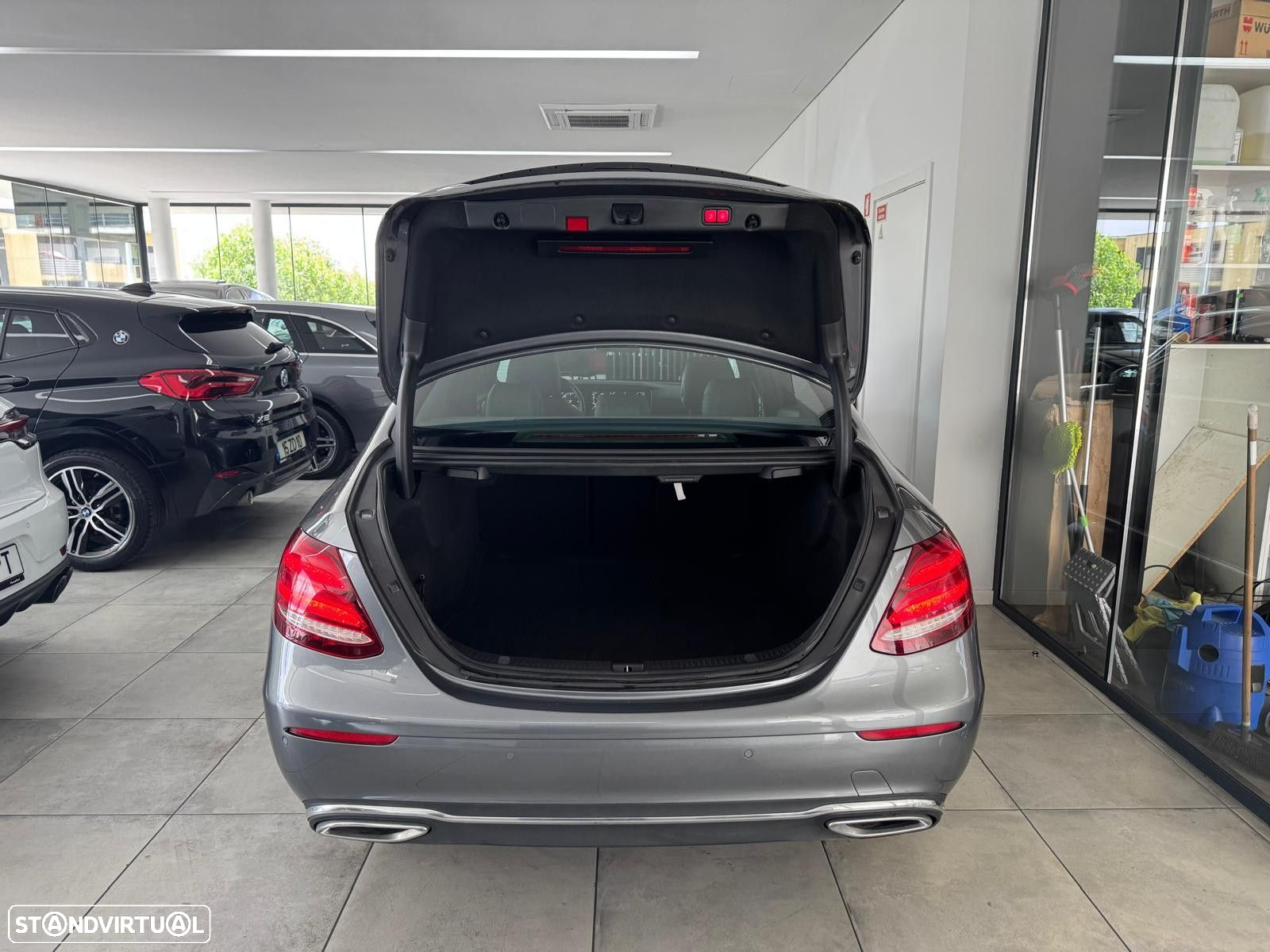 Mercedes-Benz E 220 d Exclusive - 10