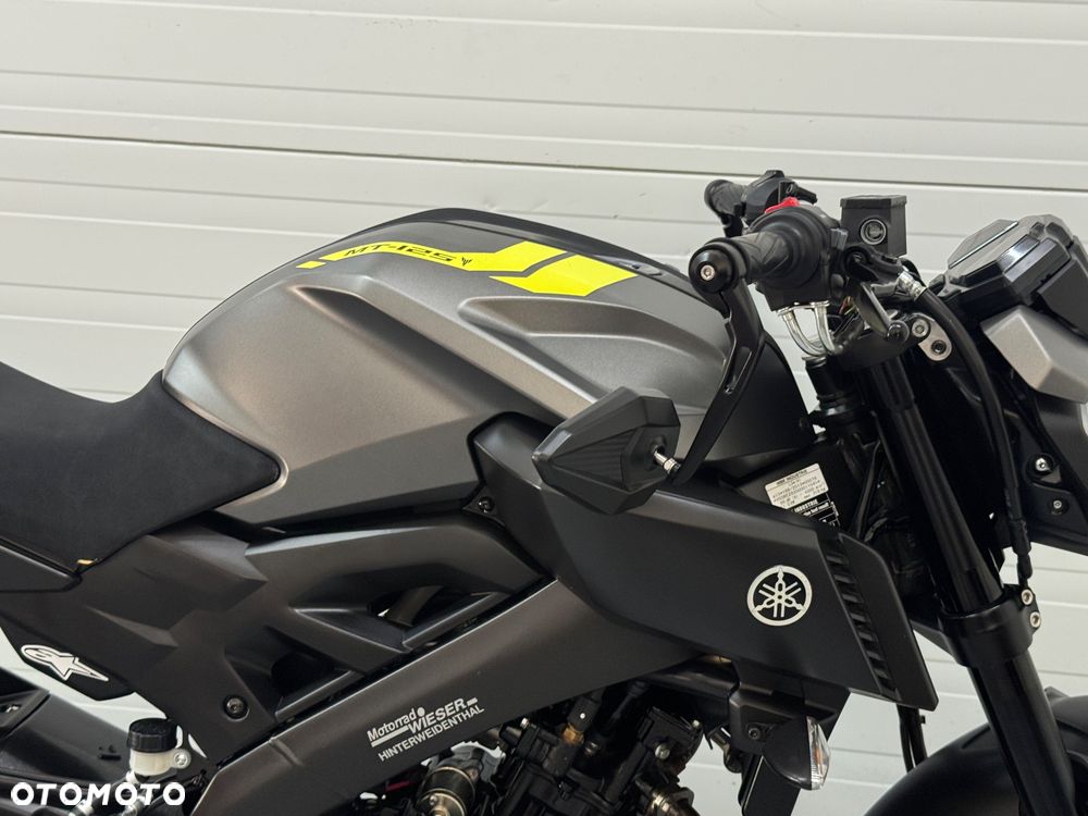 Yamaha MT - 8