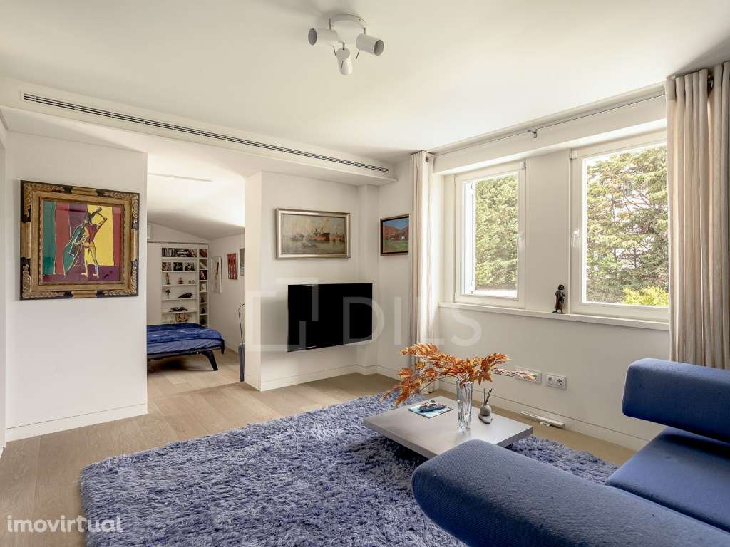 Moradia T5 isolada, com jardim e piscina, no Monte Estoril - Grande imagem: 5/30