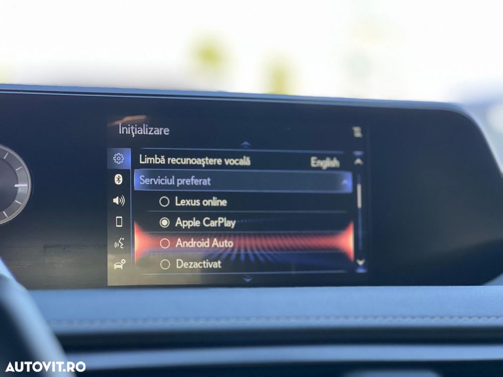 Lexus UX 250h FWD Business - 21