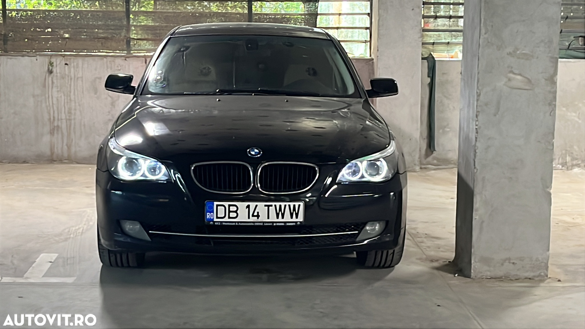 BMW Seria 5 520iA - 3