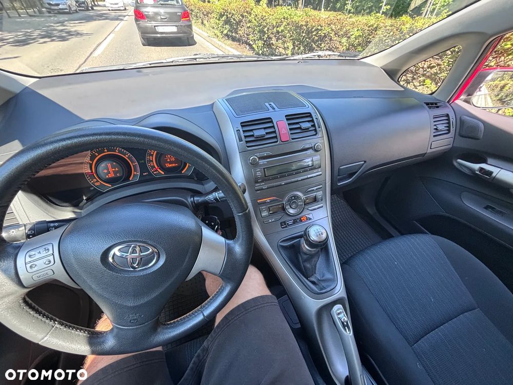 Toyota Auris 1.6 VVT-i Premium - 5