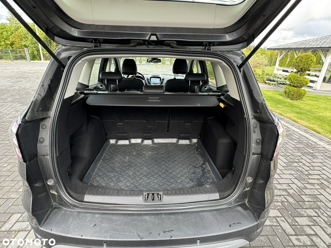 Ford Kuga - 12