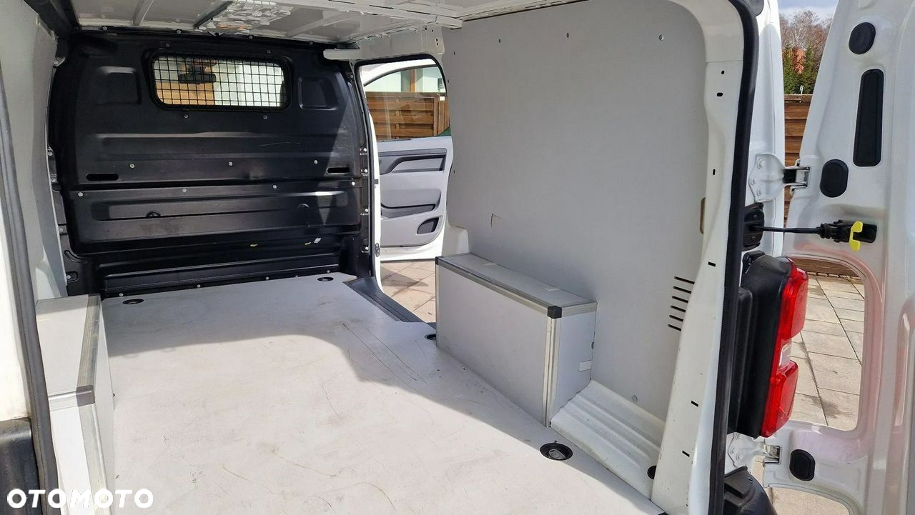 Opel Vivaro - 12