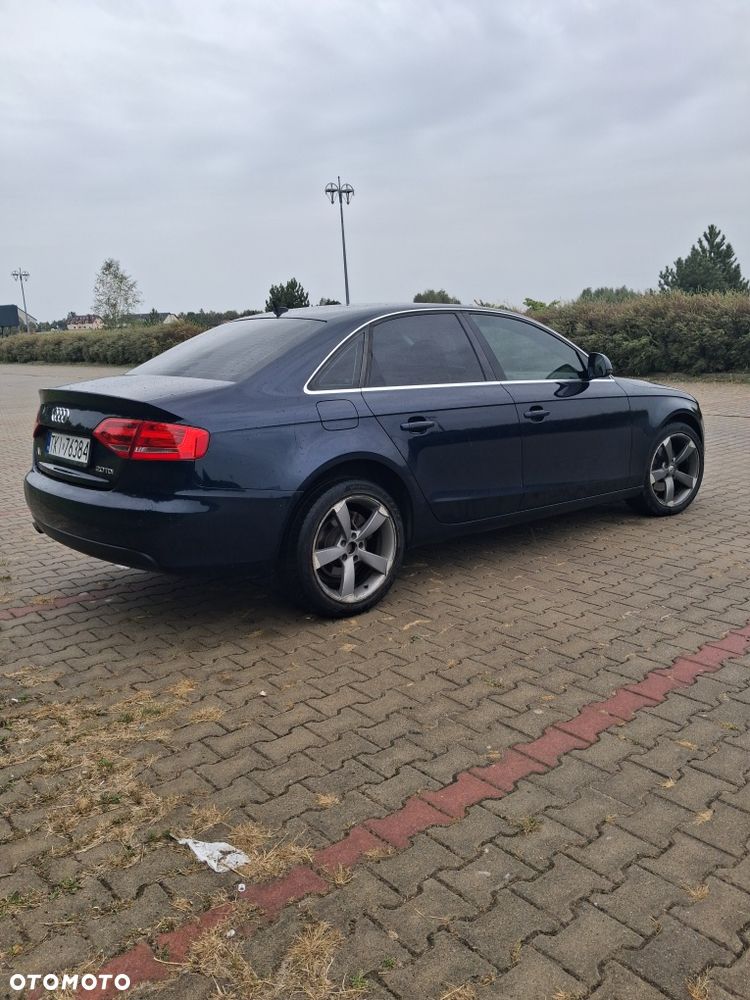 Audi A4 Limousine - 6
