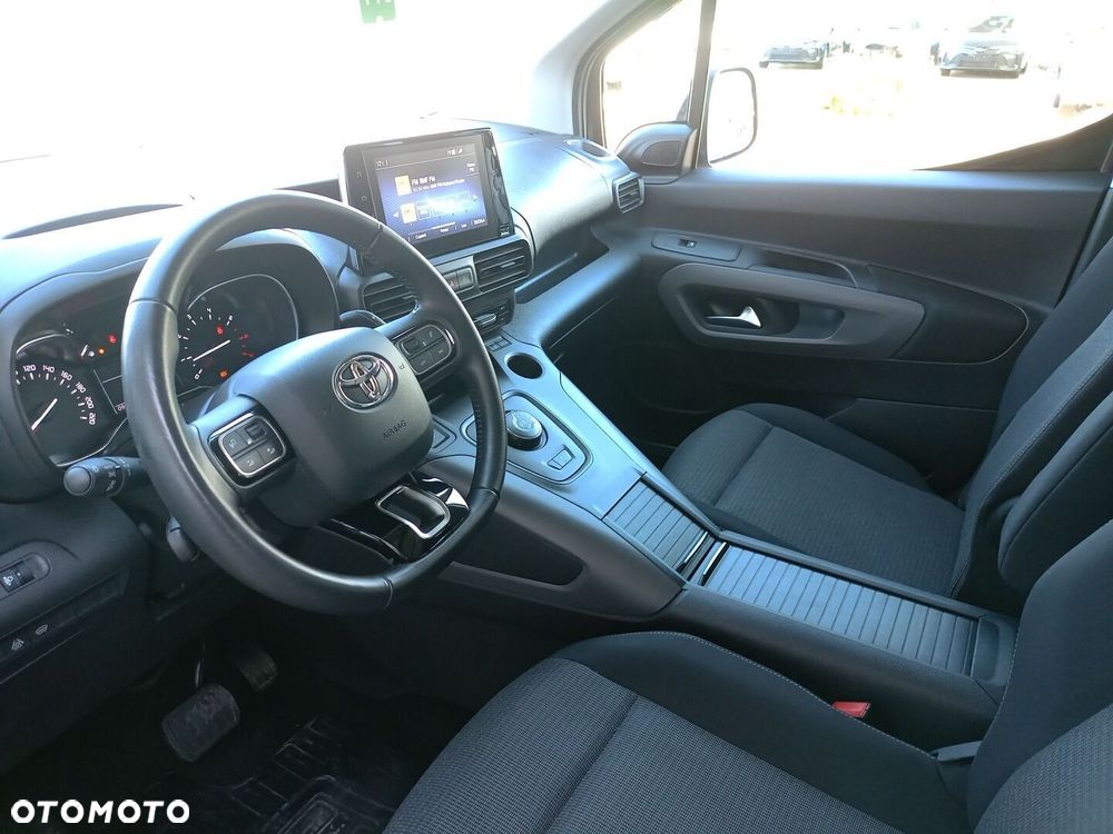 Toyota Proace City Verso 1.2 D-4T Family - 12