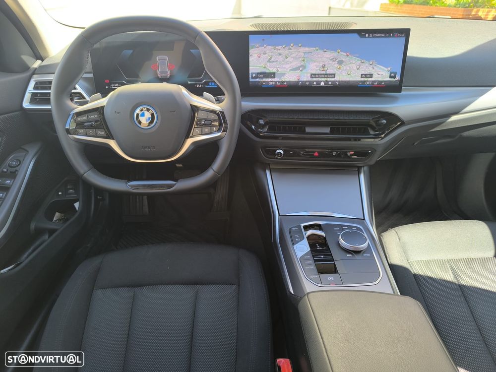 BMW 330 e Auto - 8